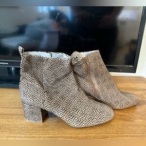 Gianni Bini Black and Tan Ankle Booties